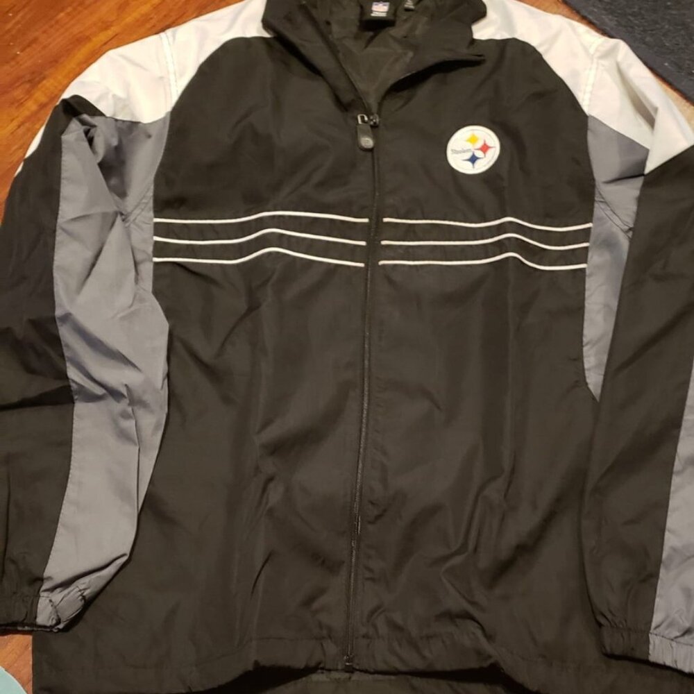 Mens large Steelers NFL windbreaker jacket